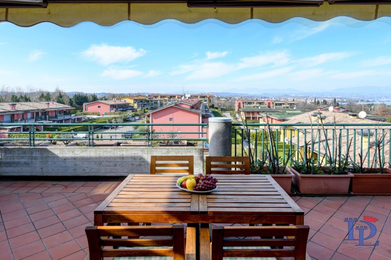 Desenzanoloft Official Partner Marriott Homes & Villas - Paradise Lake View In A 5 Pools Exclusive Residence Desenzano del Garda Exterior photo