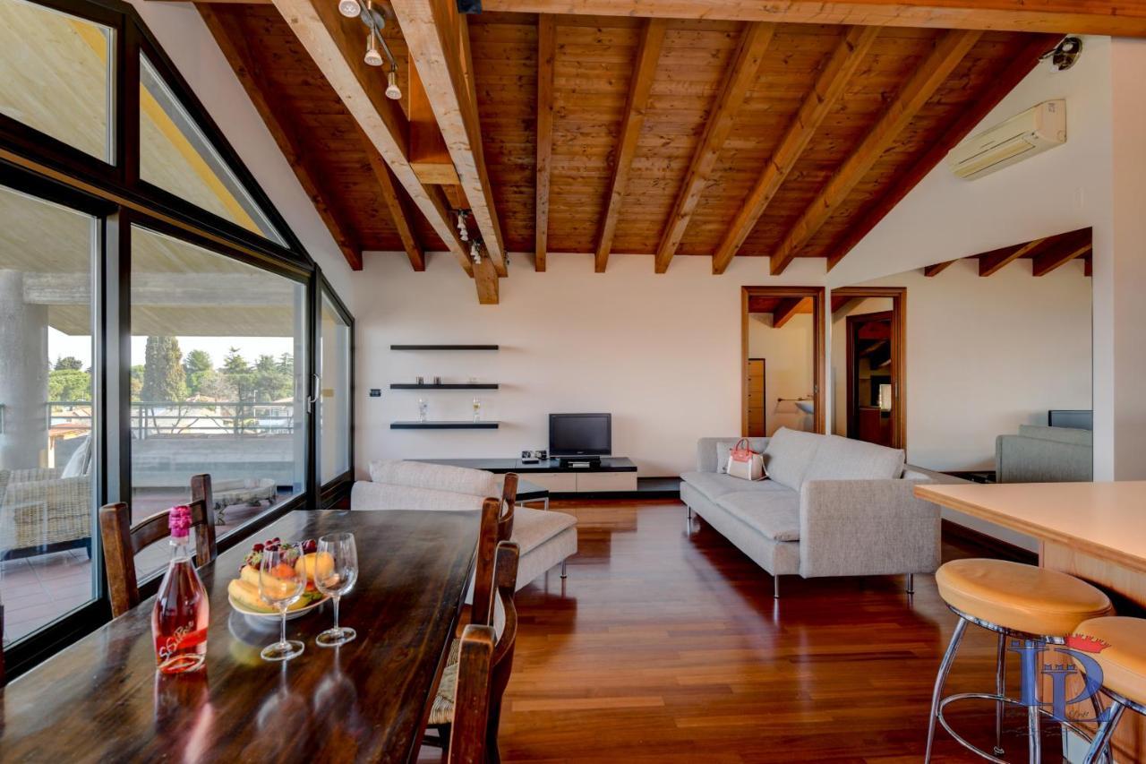 Desenzanoloft Official Partner Marriott Homes & Villas - Paradise Lake View In A 5 Pools Exclusive Residence Desenzano del Garda Exterior photo