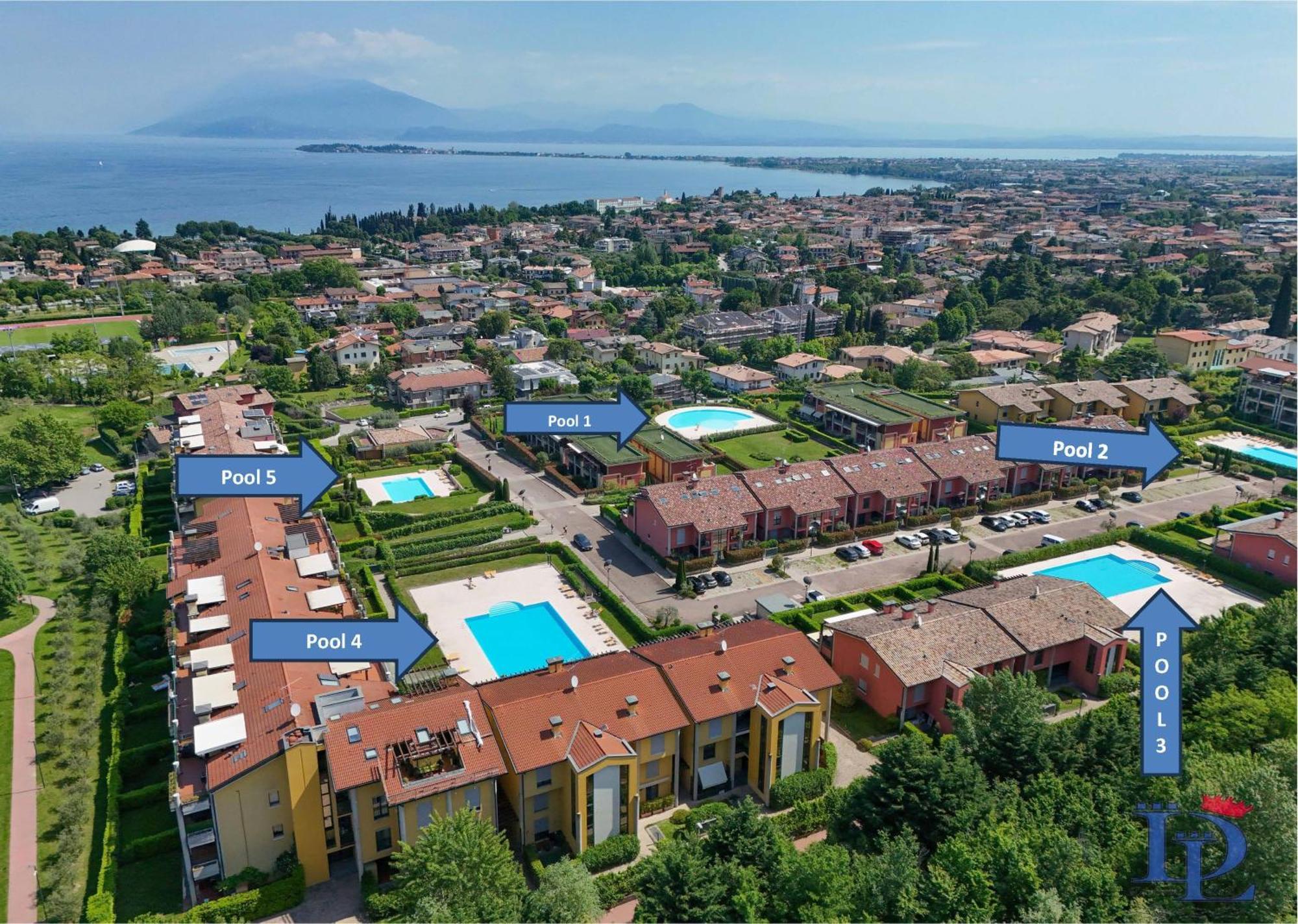 Desenzanoloft Official Partner Marriott Homes & Villas - Paradise Lake View In A 5 Pools Exclusive Residence Desenzano del Garda Exterior photo